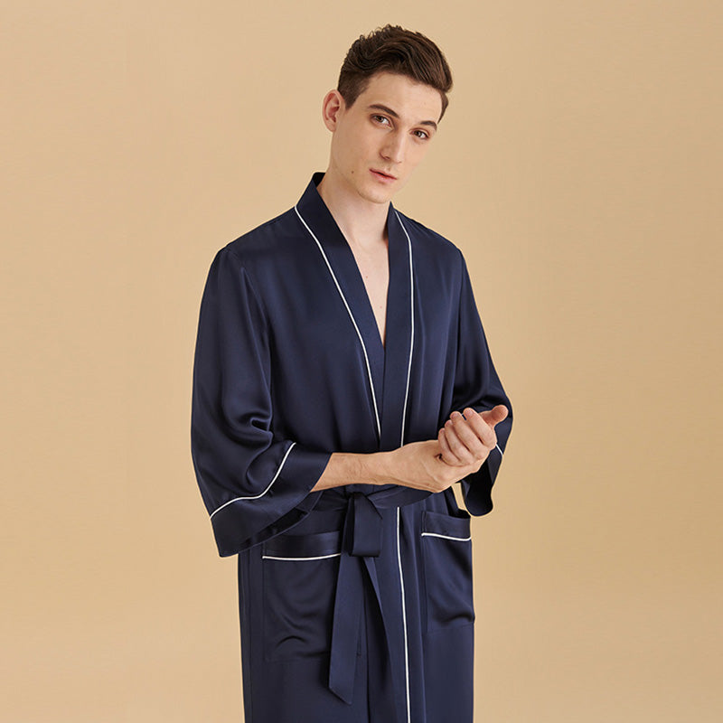 22 MMI Classic Design Men's Lace-Up Robe